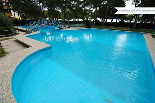 Residence Cristallo - Sabbiadoro Lignano Sabbiadoro Eksteriør billede